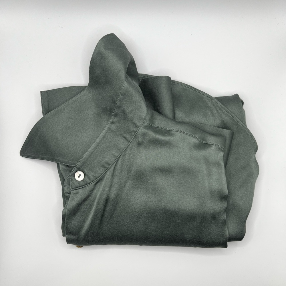 Vince 100% silk long sleeve shirt